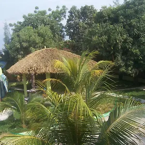 Hotel La Cayenna Et Restaurant