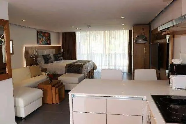 Hotel Port De Plaisance Resort, Trademark Collection By Wyndham Philipsburg