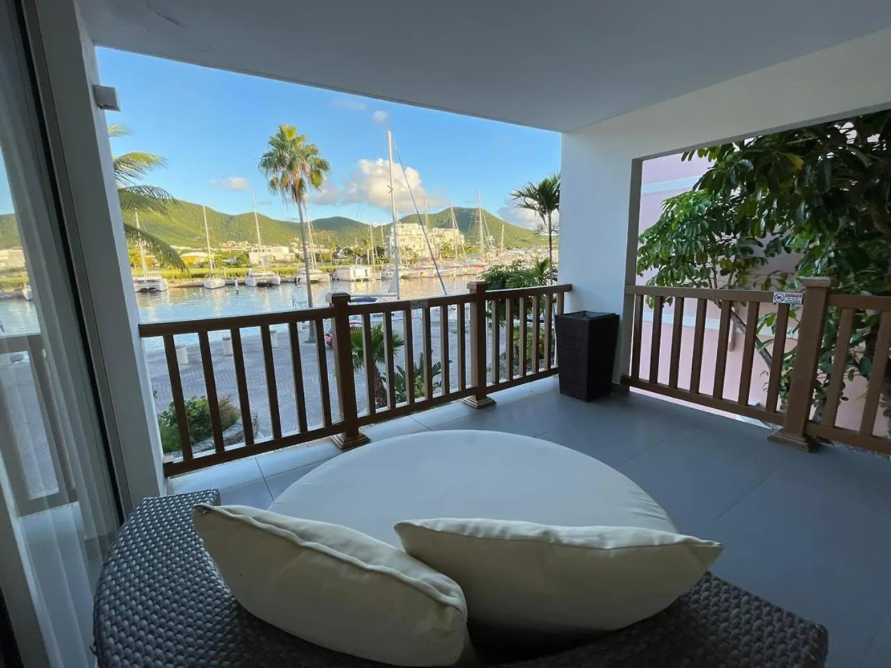 Hotel Port De Plaisance Resort, Trademark Collection By Wyndham Philipsburg