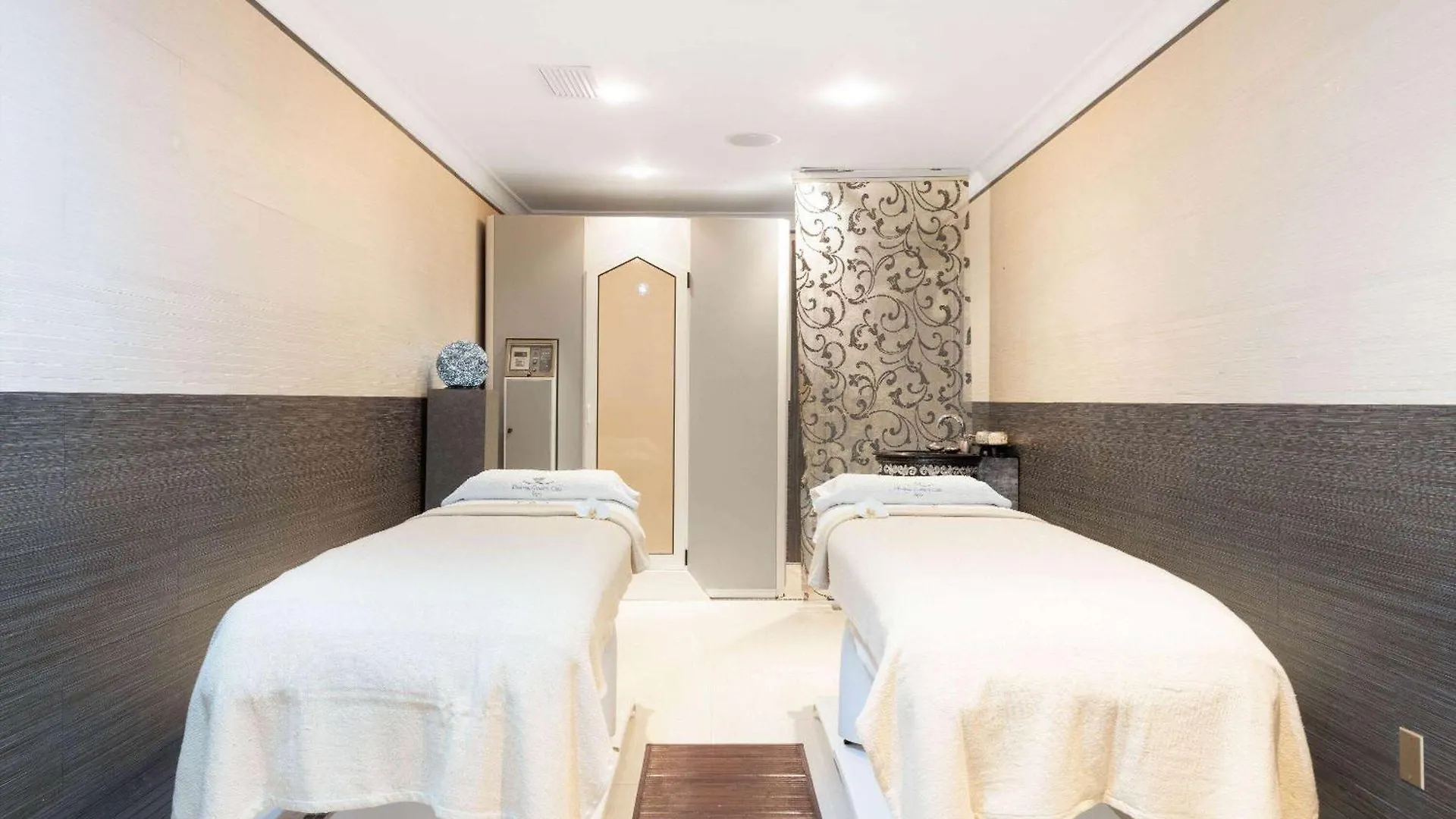 Hotel Port De Plaisance Resort, Trademark Collection By Wyndham Philipsburg
